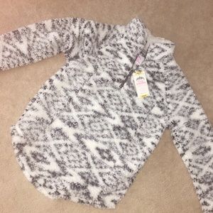 Black and white cozy Sherpa